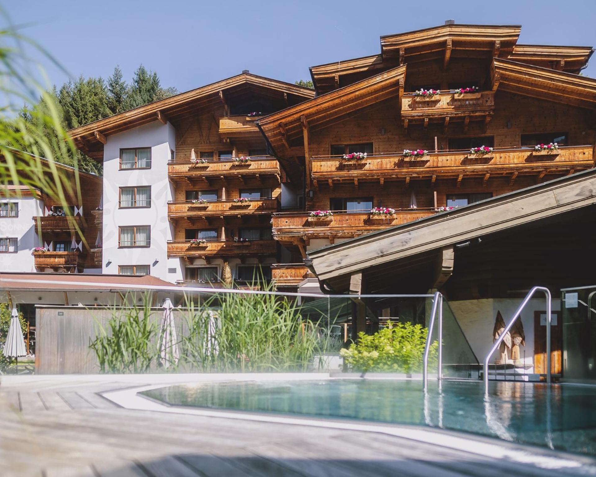 Hotel DIE SONNE Saalbach-Hinterglemm Buitenkant foto